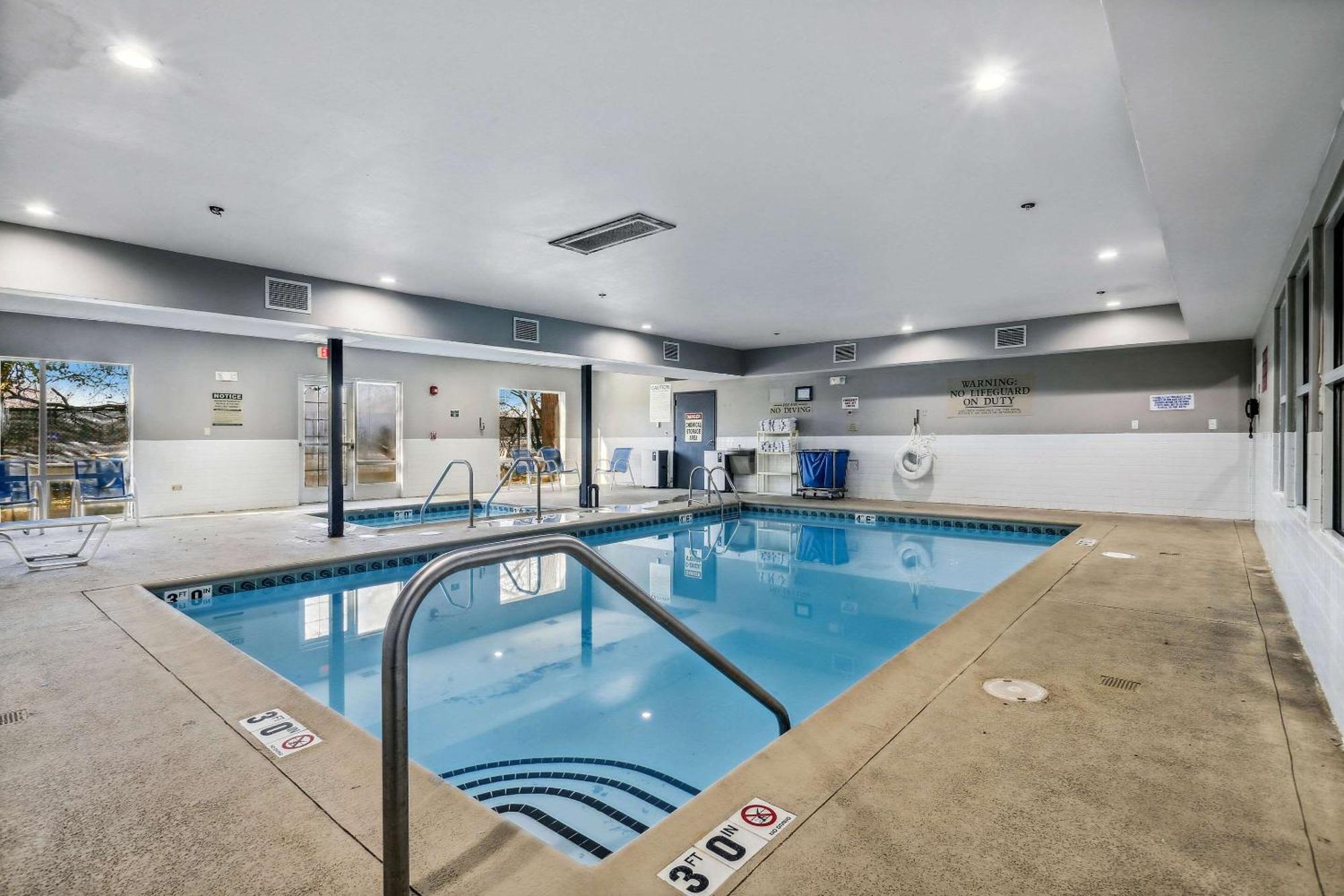 Country Inn & Suites By Radisson, Chicago O'Hare South, Il Bensenville Esterno foto